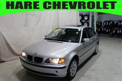 2004 BMW 325  xi