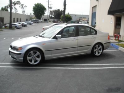 2005 BMW 325  i