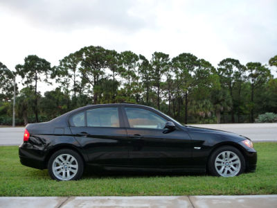 2006 BMW 325  i