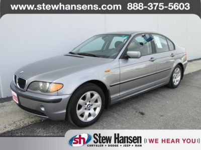 2004 BMW 325  i