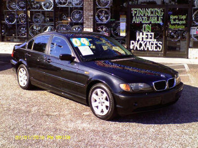 2004 BMW 325  i