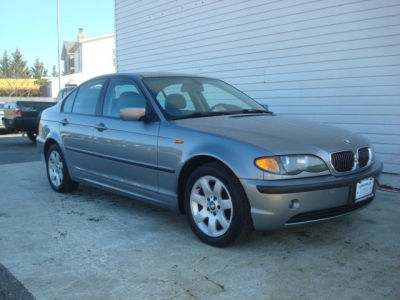 2005 BMW 325  xi