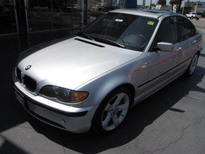 2004 BMW 325  i