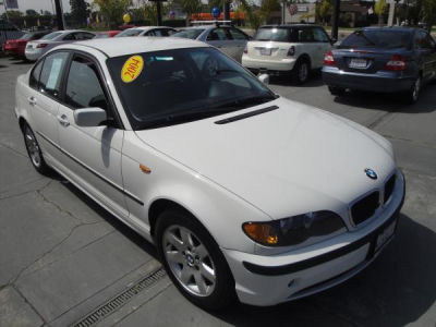 2004 BMW 325  i