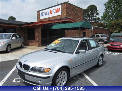 2004 BMW 325  i