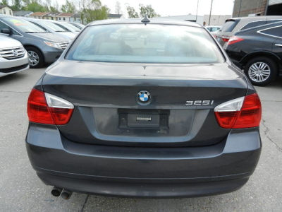 2006 BMW 325  i