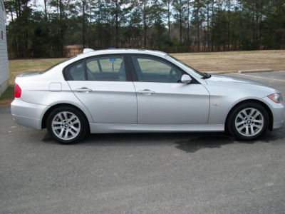 2006 BMW 325  i