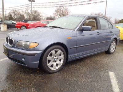 2004 BMW 325  i