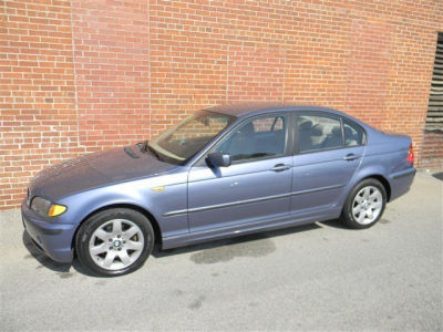 2004 BMW 325  i