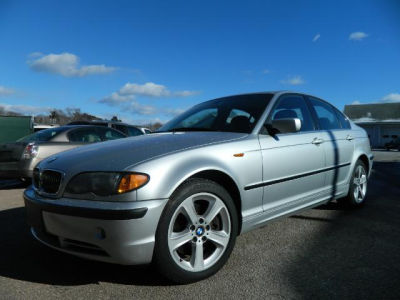 2005 BMW 325  i