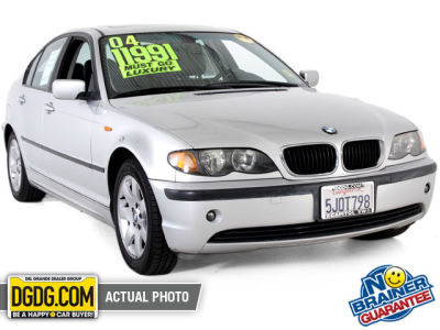 2004 BMW 325  i