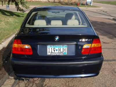 2005 BMW 325  xi