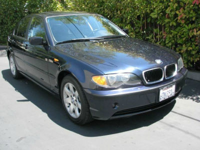 2004 BMW 325  i