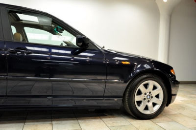 2002 BMW 325  i