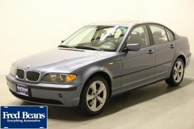 2004 BMW 325  xi