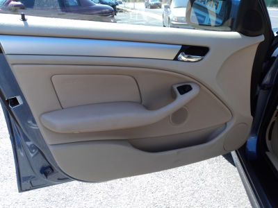 2004 BMW 325 xi