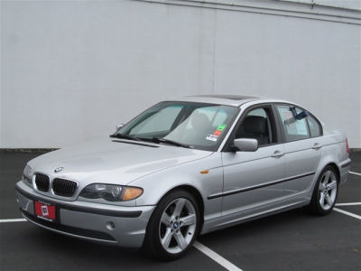 2005 BMW 325  i