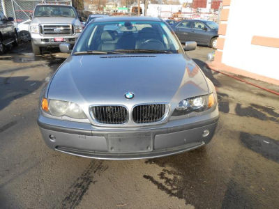 2005 BMW 325  i