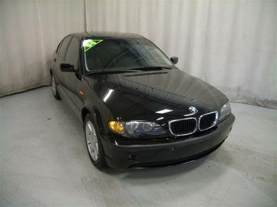 2004 BMW 325  i