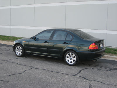 2002 BMW 325 i