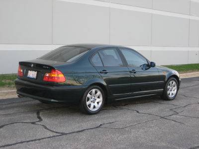 2002 BMW 325 i