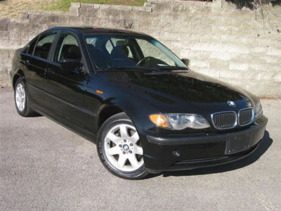 2003 BMW 325  xi