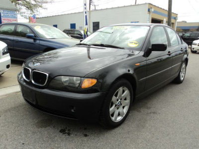 2004 BMW 325  i