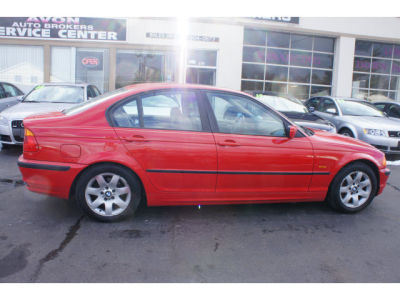2001 BMW 325  i