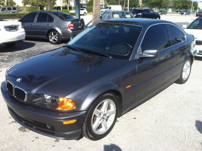 2001 BMW 325  Ci