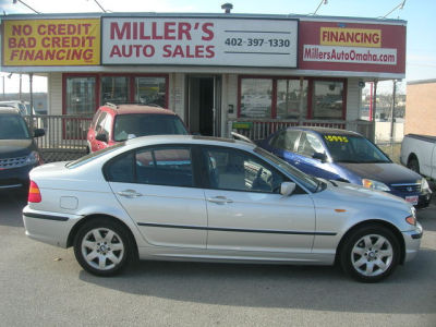 2005 BMW 325  xi