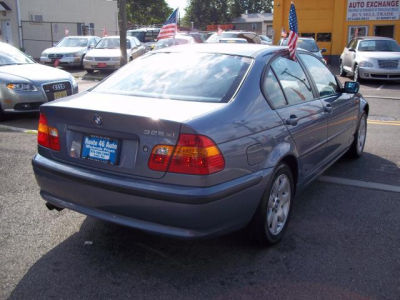 2005 BMW 325 xi