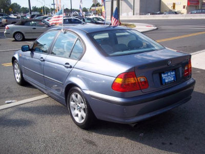 2005 BMW 325 xi
