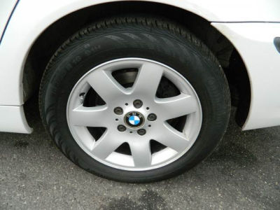 2005 BMW 325 xi