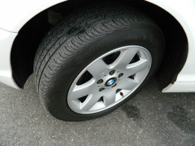 2005 BMW 325 xi
