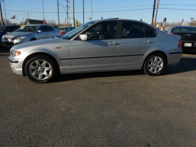 2004 BMW 325  i