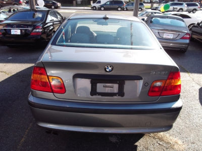 2005 BMW 325 i