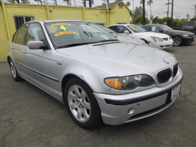 2004 BMW 325  i