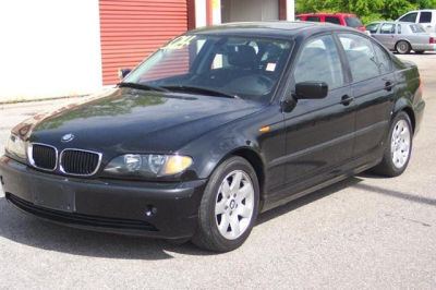 2004 BMW 325  i