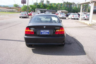 2004 BMW 325  i