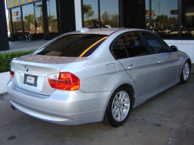 2006 BMW 325  i