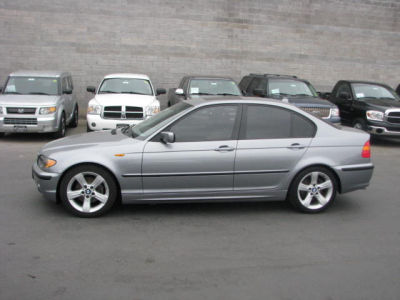 2005 BMW 325  i