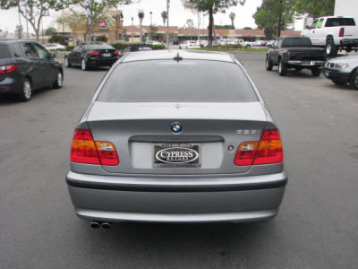 2005 BMW 325 i