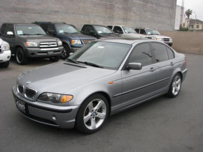 2005 BMW 325  i