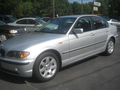 2005 BMW 325  xi