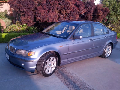 2004 BMW 325  i