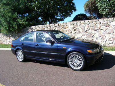 2002 BMW 325  xi