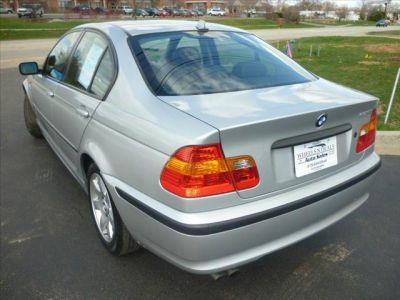 2004 BMW 325 i