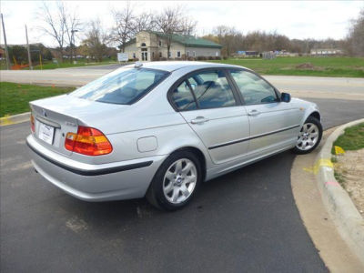 2004 BMW 325 i