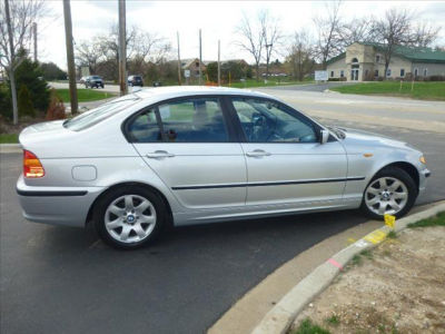 2004 BMW 325 i