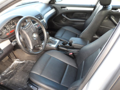 2004 BMW 325  i